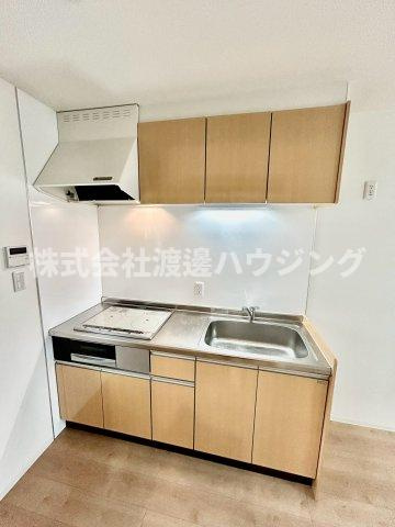 パロス江坂垂水町アイシアのキッチン|3口IHキッチン