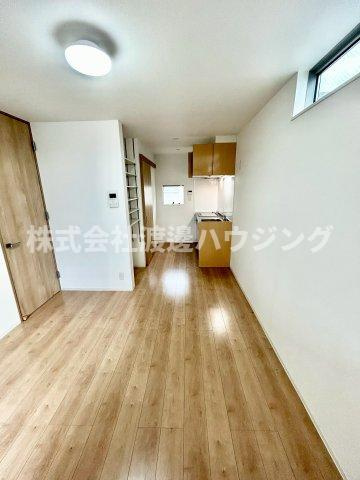 パロス江坂垂水町アイシアの居間・リビング