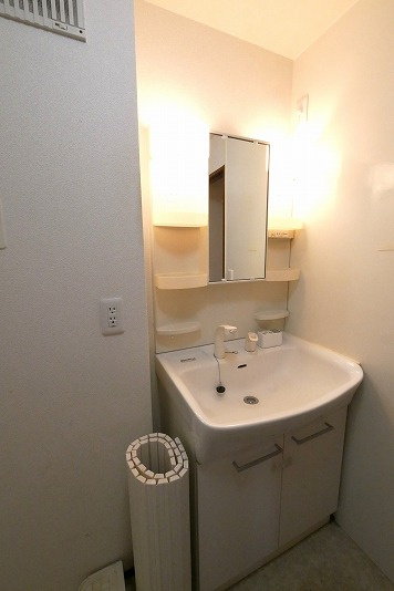 ラップ・ランドみずかみの洗面所|ラップランドみずかみ　102号  
