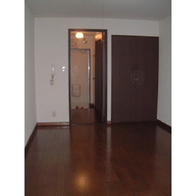 メゾンド一之江の洋室