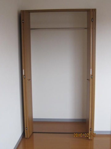 メゾンオクガワの玄関