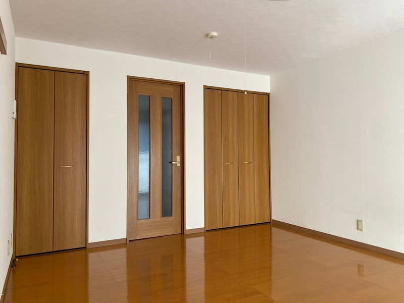 メゾンオクガワの居間・リビング