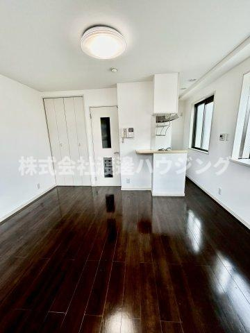 ブリランテII番館の居間・リビング