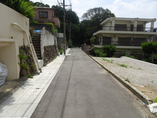 【前面道路含む現地写真】 | 川西市平野1丁目　B号地　建築条件無土地