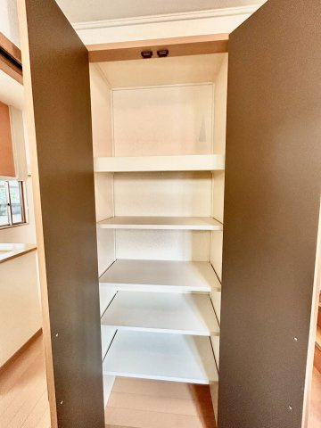 彩都あさぎ6丁目戸建の収納
