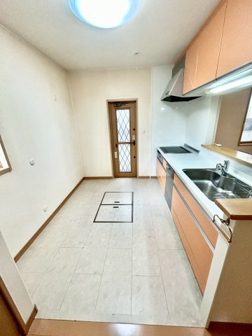 彩都あさぎ6丁目戸建の内装