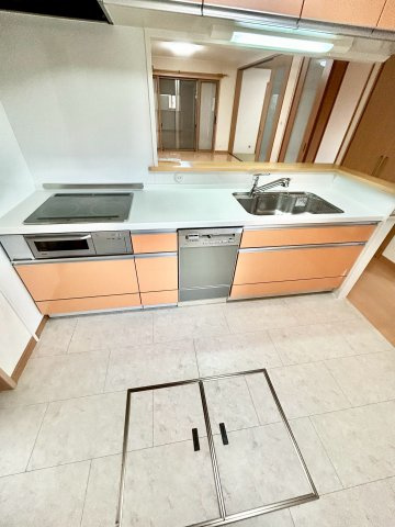 彩都あさぎ6丁目戸建のキッチン