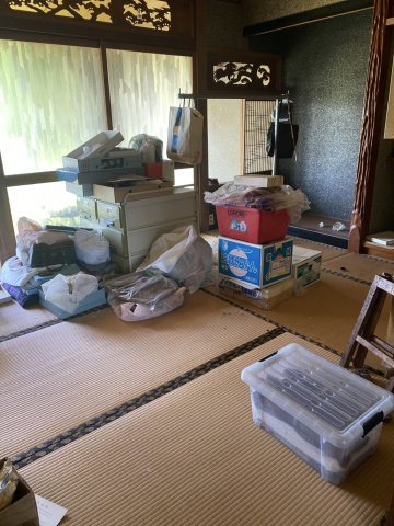 西条市国安1362-5の和室