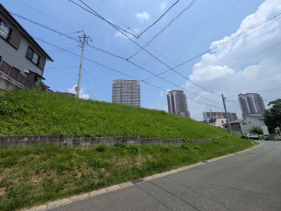 【前面道路含む現地写真】 | 佐倉市井野　中古住宅 | 前面道路含む現地写真です