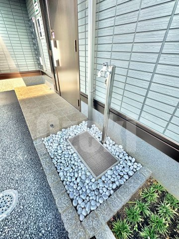 Dアヴァンス千間台東　B棟のその他共用部分|エントランス横には水道がついてます♪