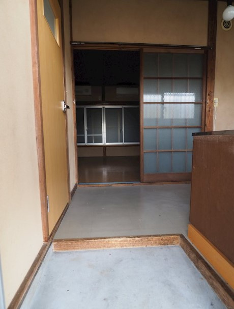 いわと荘の玄関