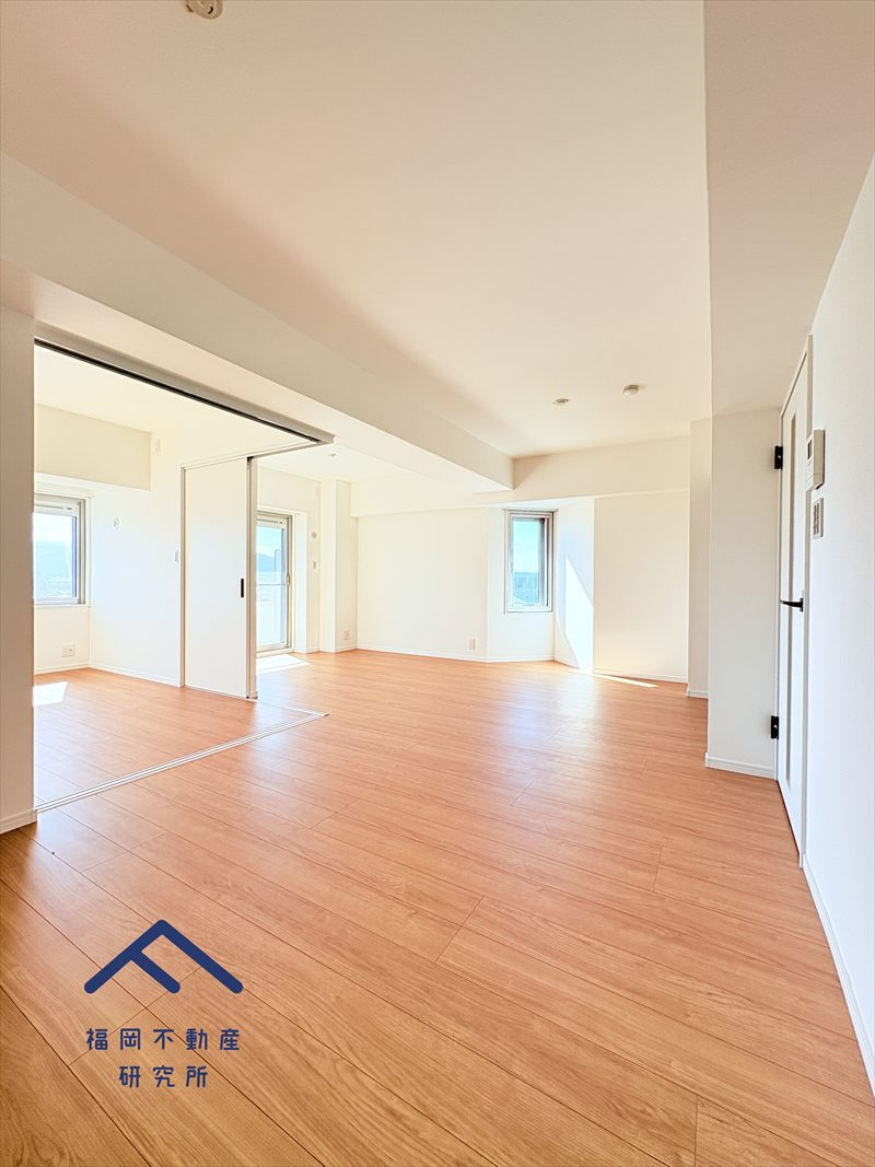 愛宕山ハイリビングの居間・リビング