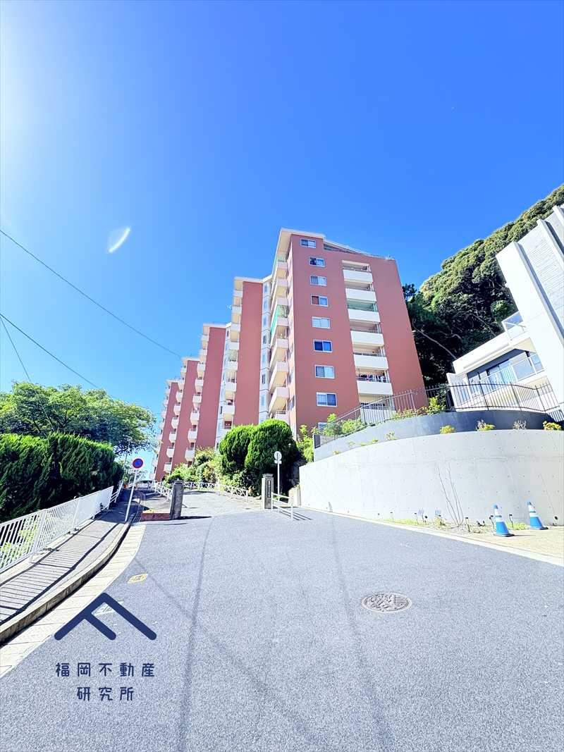 愛宕山ハイリビングの外観