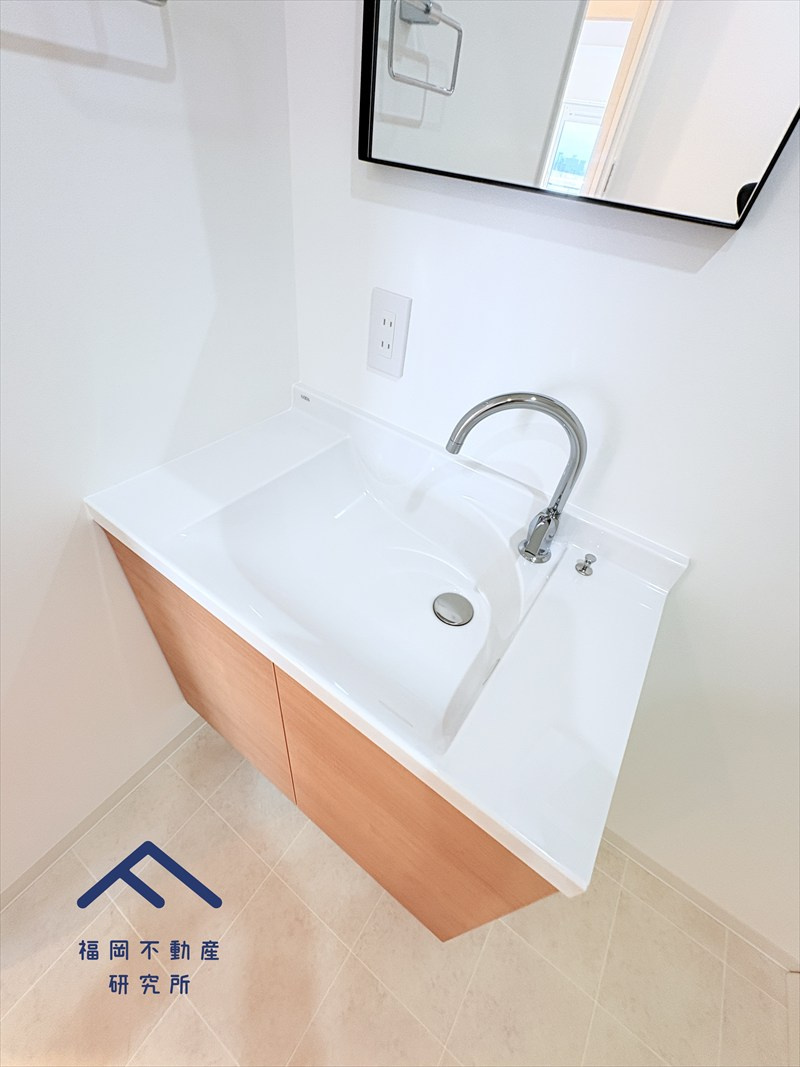 愛宕山ハイリビングの独立洗面台