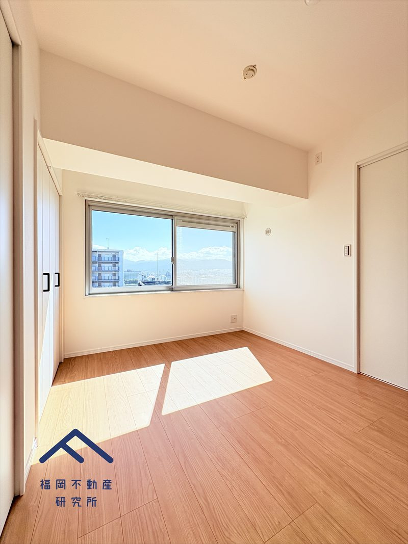 愛宕山ハイリビングの居間・リビング