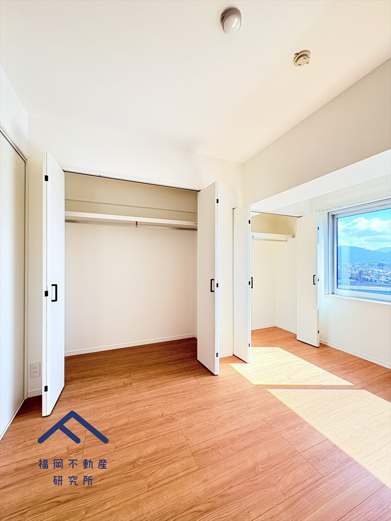 愛宕山ハイリビングの居間・リビング