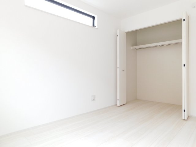 北名古屋市宇福寺神明の新築一戸建の洋室|◇２階洋室◇　　南面で明るい洋室約６．０帖　全居室収納完備♪　