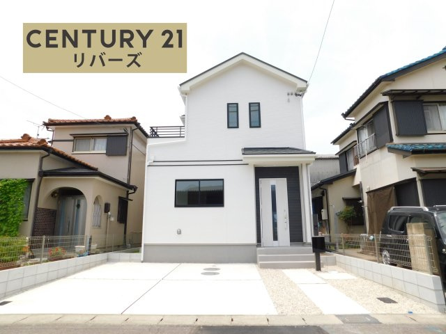 北名古屋市宇福寺神明の新築一戸建の外観|◇限定１棟◇　　新価格！！いつでも見学出来ます♪（お問合せ当日、平日、水曜、夜間でもＯＫ）　駐車並列２台ＯＫ！　続き間ＬＤＫ２０．２５帖♪　１階洋室エアコン付　南面ワイドバルコニー！　人工芝の庭付き♪