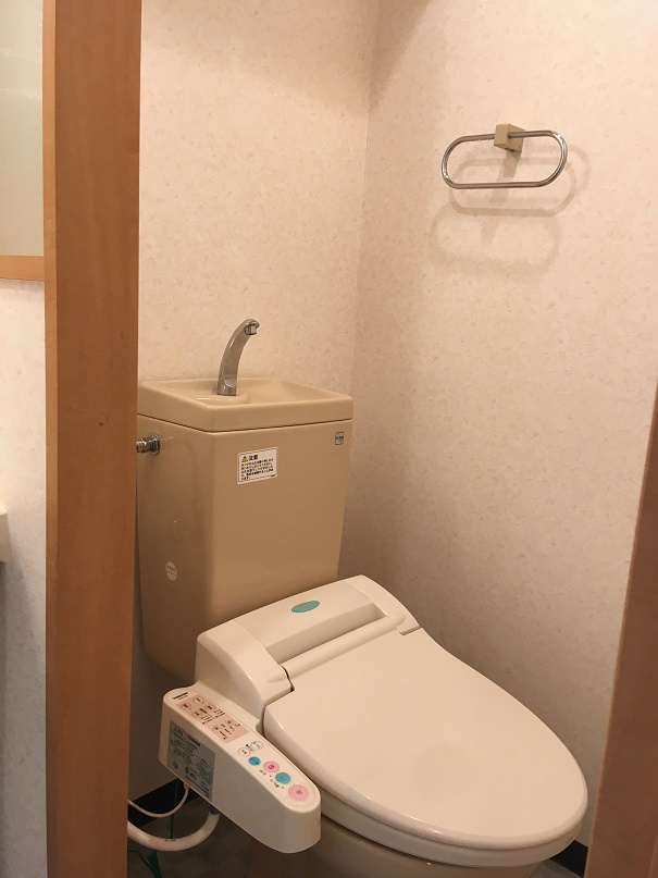 小金井市梶野町４丁目の賃貸マンションのトイレ