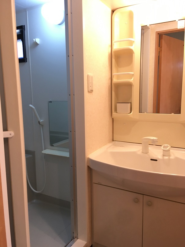 小金井市梶野町４丁目の賃貸マンションの洗面所