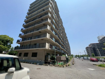 【外観】 | 岸和田コーポラス３号棟 | ゆったりとくつろげる綺麗な浴室ですよ！時間短縮でシャワーだけの方も多いですが、一日の疲れを癒すため湯船に浸かれば心身ともにリラックスできますね♪