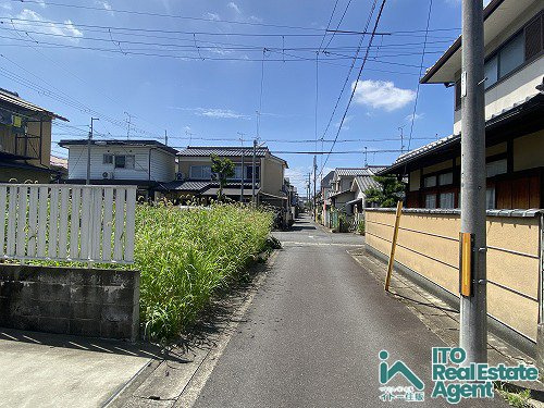 一乗寺松田町 中古戸建の前面道路含む現地写真