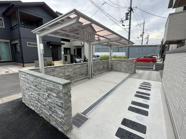 Ｄ－ＲＯＯＭホクレアの駐車場