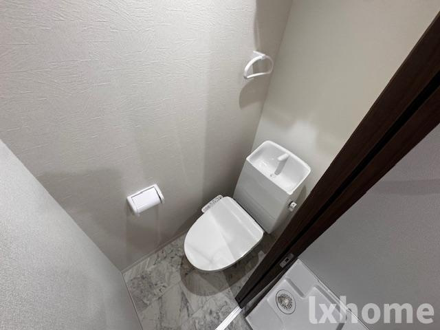 ウェルスクエア茨木駅前のトイレ|コンパクトで使いやすいトイレです