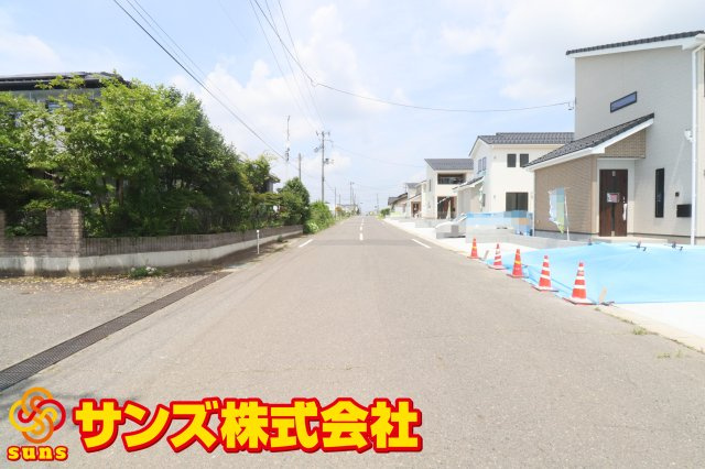 矢吹町八幡町　　　５号棟　　善郷小学校、矢吹中学区の前面道路含む現地写真|西側前面道路