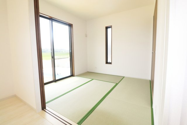 矢吹町八幡町　　　５号棟　　善郷小学校、矢吹中学区の和室