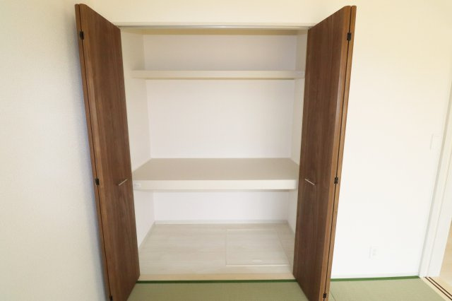 矢吹町八幡町　　　５号棟　　善郷小学校、矢吹中学区の収納