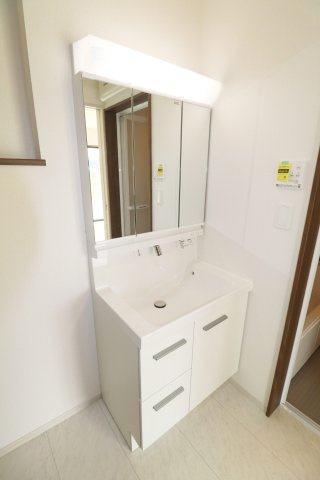 矢吹町八幡町　　　５号棟　　善郷小学校、矢吹中学区の洗面所