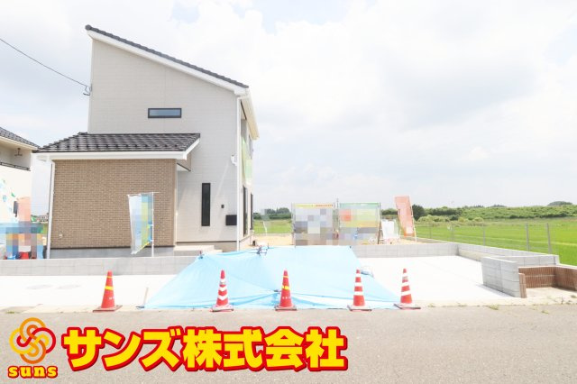 矢吹町八幡町　　　５号棟　　善郷小学校、矢吹中学区の外観|北西側から見た駐車場を含む外観