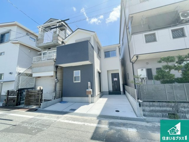 尼崎市西難波町　第15期　新築一戸建ての外観|安心の10年保証！外観を美しく保ち、雨水で汚れを落とします！気になることがありましたら、お気軽にお問い合わせください！