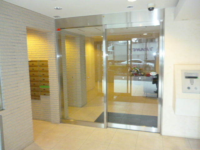 アトラス練馬のエントランス|★オートロック対応エントランス★