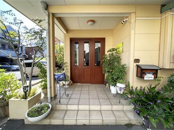 北村店舗事務所のエントランス