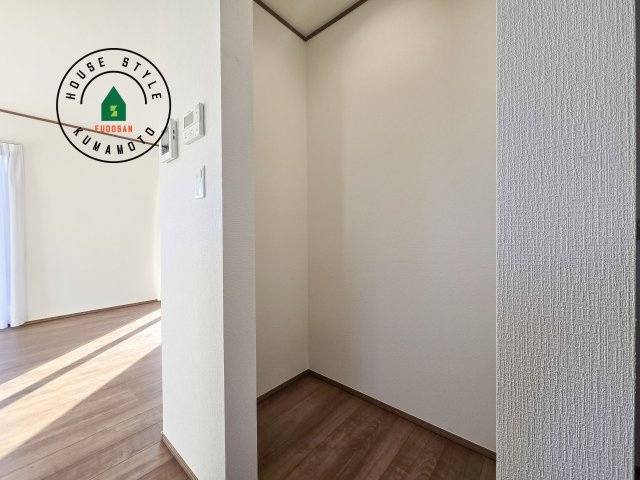 菊池郡菊陽町原水第1-3棟（C号棟）の内観：施工例|収納には困りません。