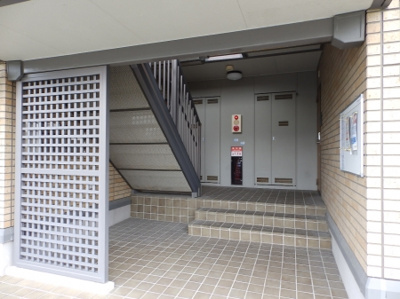 【エントランス】 | リビングタウン朝田 B棟