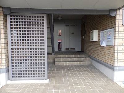 【エントランス】 | リビングタウン朝田 B棟