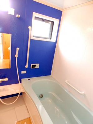 【浴室】 | リビングタウン朝田 B棟