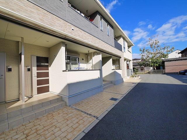 メゾン　ド　アゼリア　Ａのその他共用部分|清潔な玄関周りです