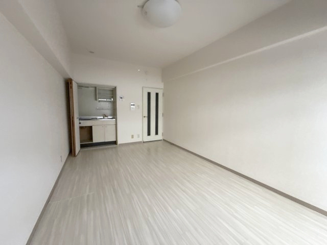 朝日プラザ佃町の居間・リビング