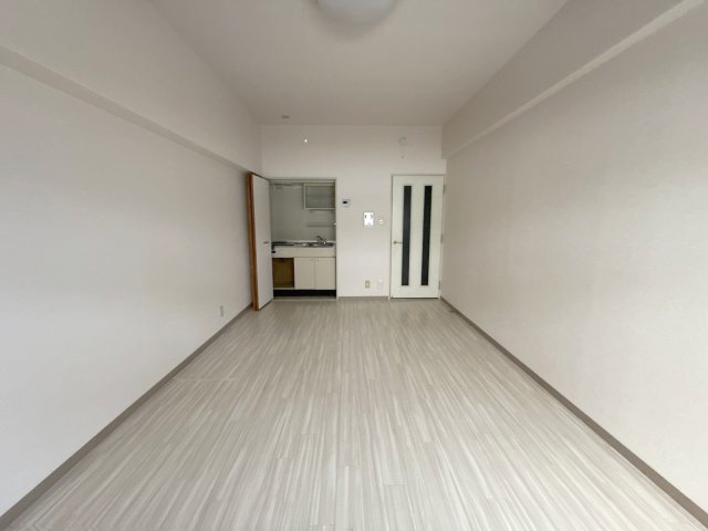 朝日プラザ佃町の居間・リビング