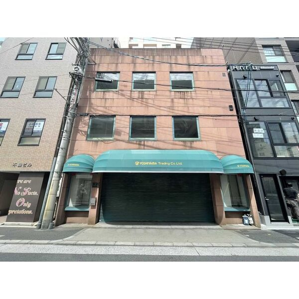 大阪市西区新町３丁目の店舗事務所