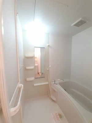 【浴室】 | エリタージュ | 日々の疲れを癒すお風呂付です