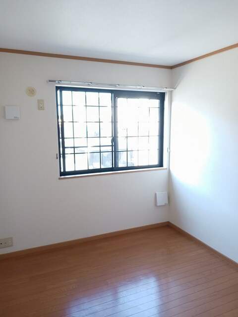 プラムフィールドDの洋室