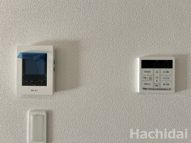 高浜市春日町　全2棟　1号棟の防犯設備|TVモニターホン、追い焚き機能付き給湯器