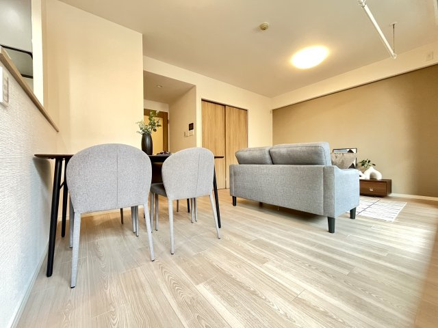 ディアステージ四条葛野大路の居間・リビング