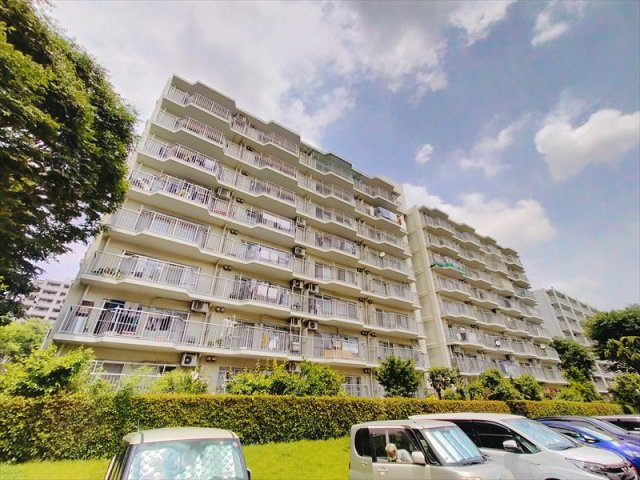 【外観】 | 志木ニュータウン南の森弐番街8号棟　(丸井志木店) | 陽当たり良好！南東向きの快適住まいです。