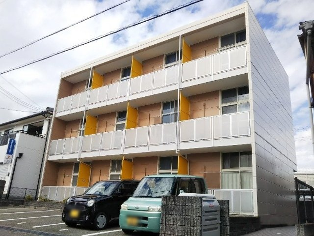 レオパレス毘沙門の外観